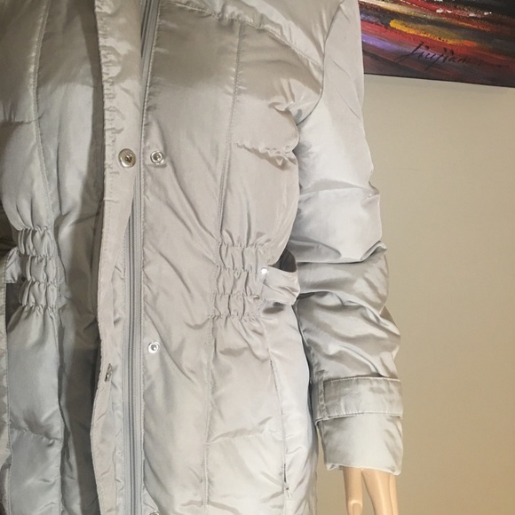 Sold ✅-silver jacket genuine fox fur in the  hood. - Picture 3 of 6